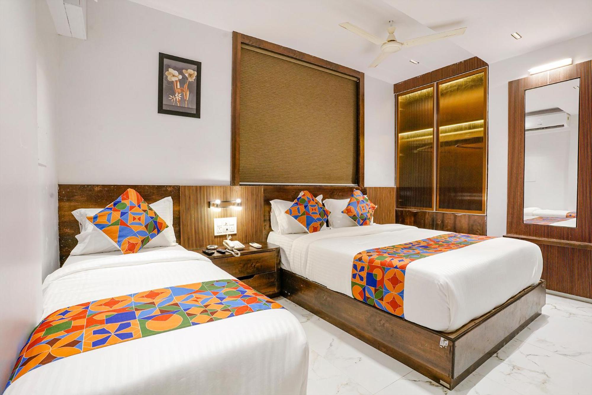 Hotel Fabhotel Peralz - Nr Boriwali Station Bombaj
